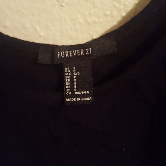 Forever 21 black crop top - Picture 2 of 3